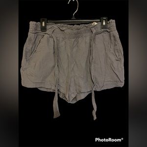 Women’s April kiss size L shorts💕